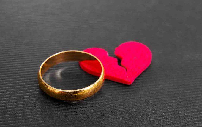 6 Money Mistakes to Avoid in Divorce 6 Money Mistakes to Avoid in Divorce